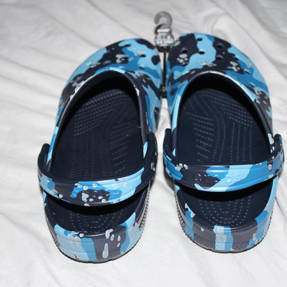 Crocs Classic Printed Camo Navy Blue Clog Slip On 206454-4HQ - Picture 2 of 3